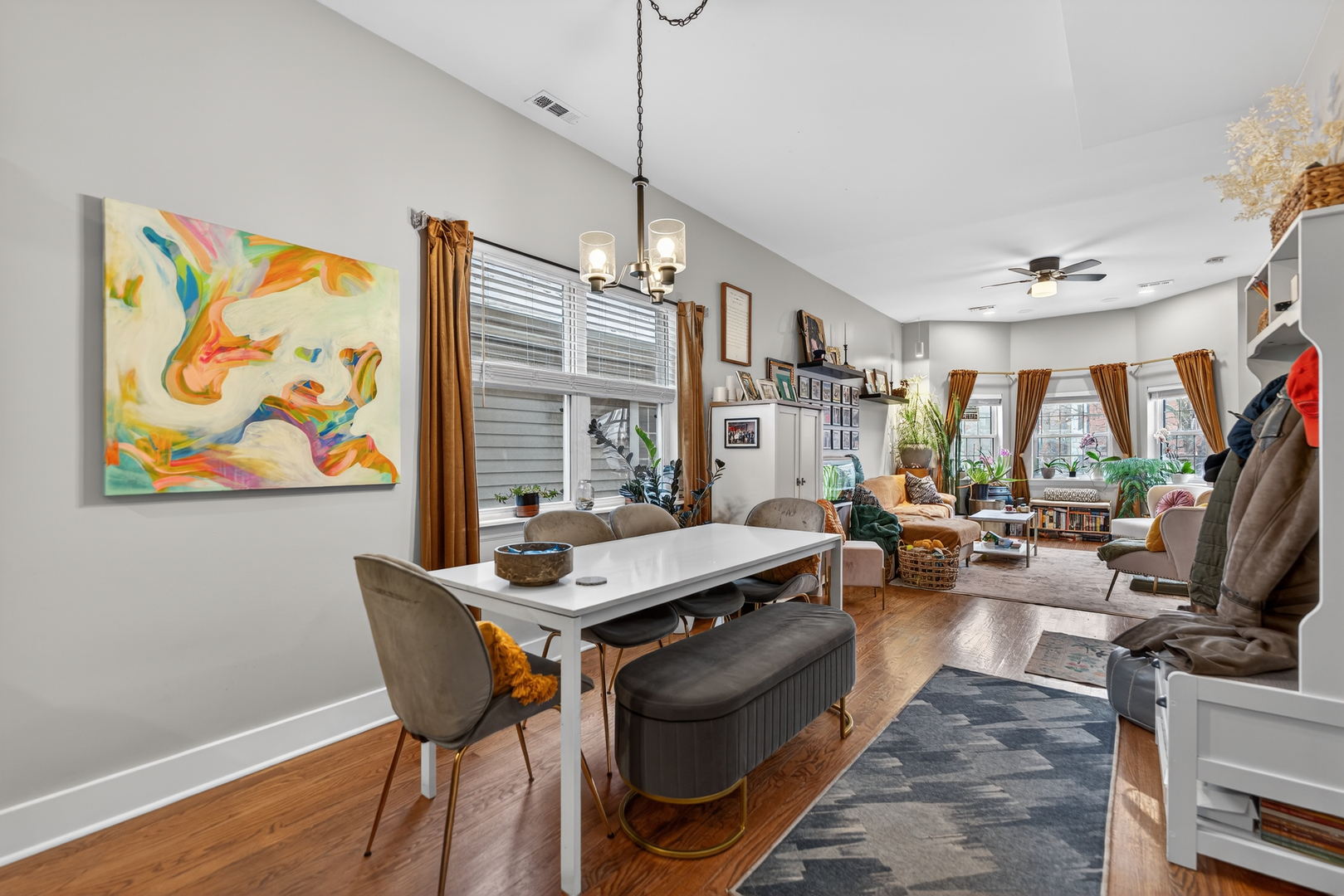 3115 N Oakley Avenue