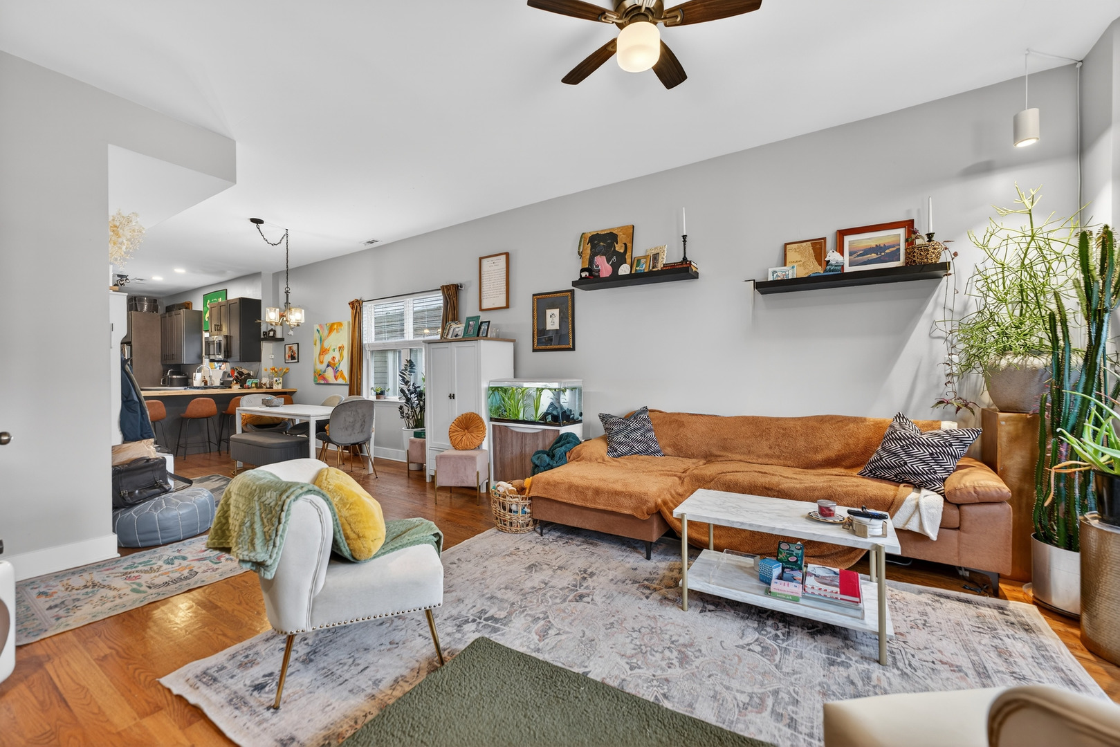 3115 N Oakley Avenue