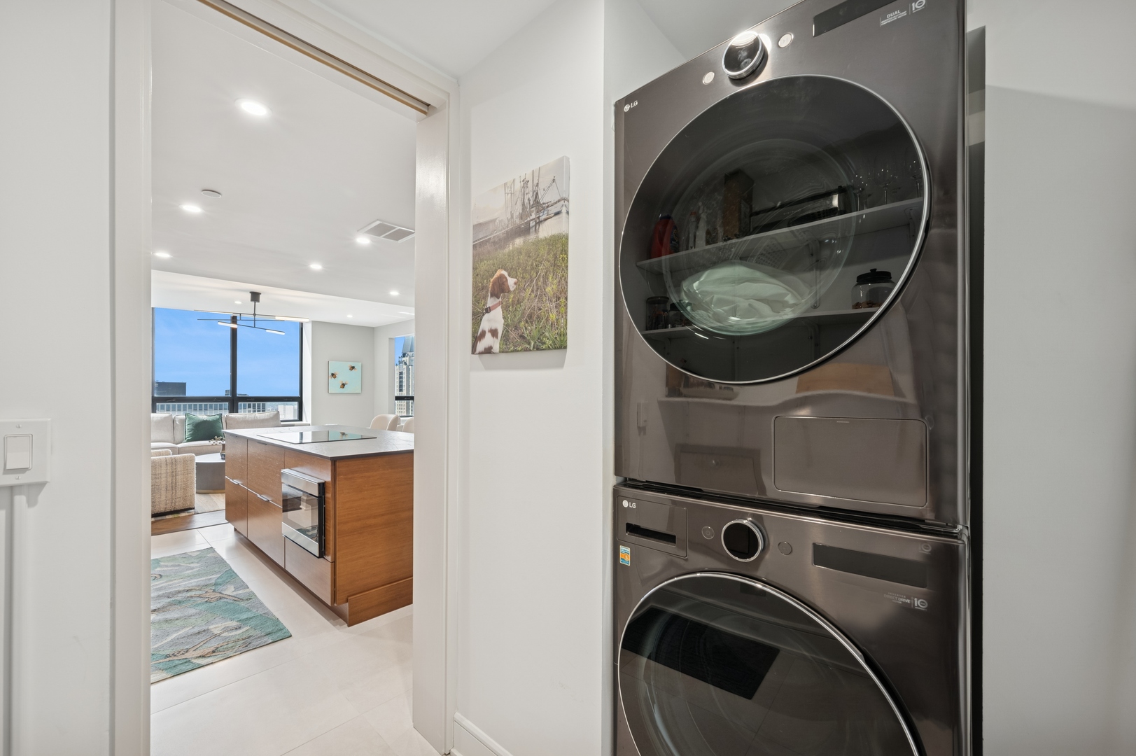 Chicago, Illinois 60611, United States, 3 Bedrooms Bedrooms, ,3 BathroomsBathrooms,Residential,Active,119835