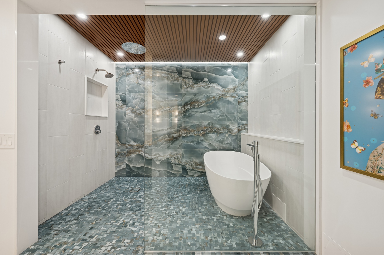 Chicago, Illinois 60611, United States, 3 Bedrooms Bedrooms, ,3 BathroomsBathrooms,Residential,Active,119835