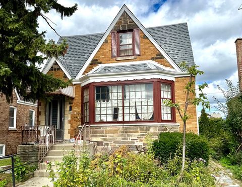 Photo of 5652 W Cullom Avenue, Chicago, IL 60634 (MLS # 12524847)