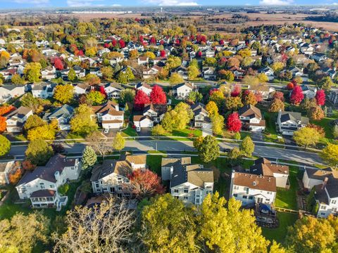 Tiny photo for 2301 Fieldcrest Drive, Mundelein, IL 60060 (MLS # 12501880)