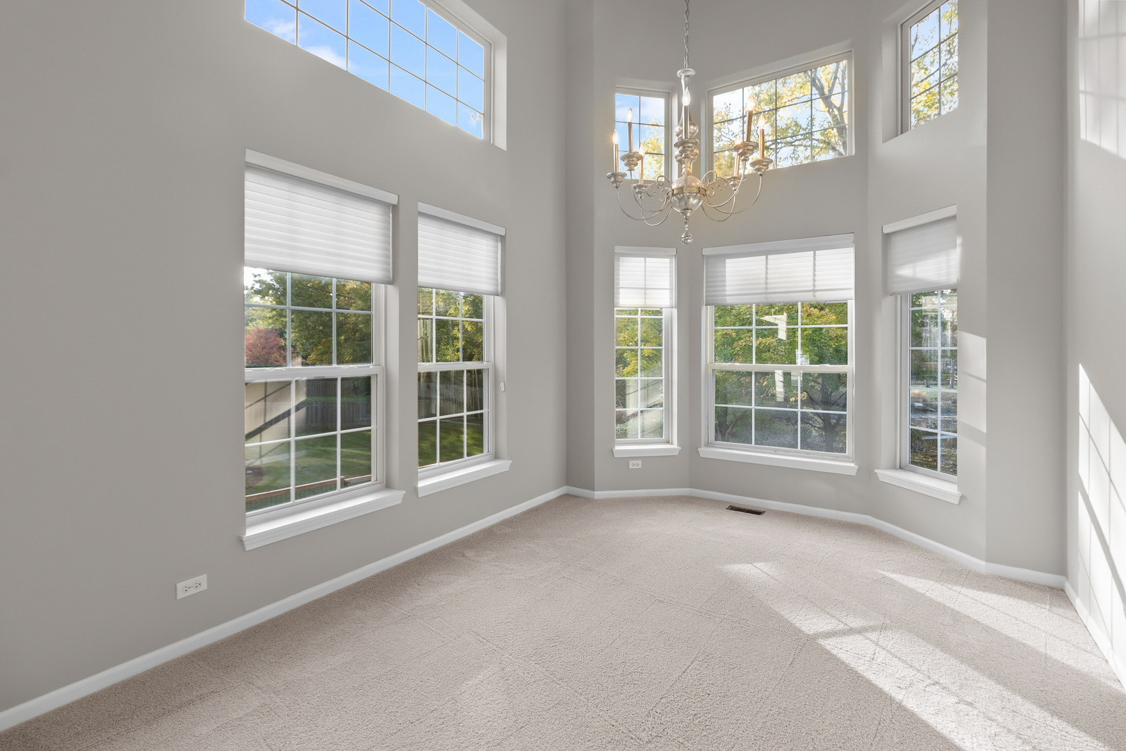 2301 Fieldcrest Drive