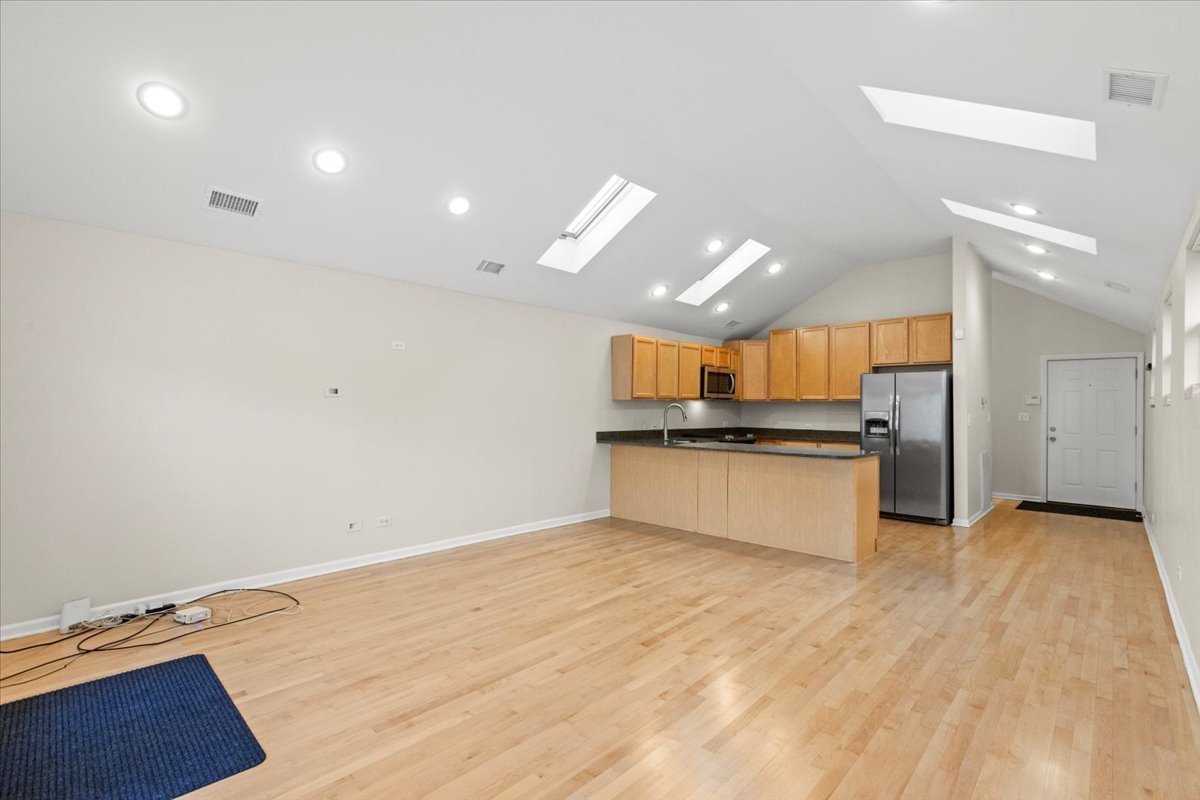 456 N GREEN Street 2
