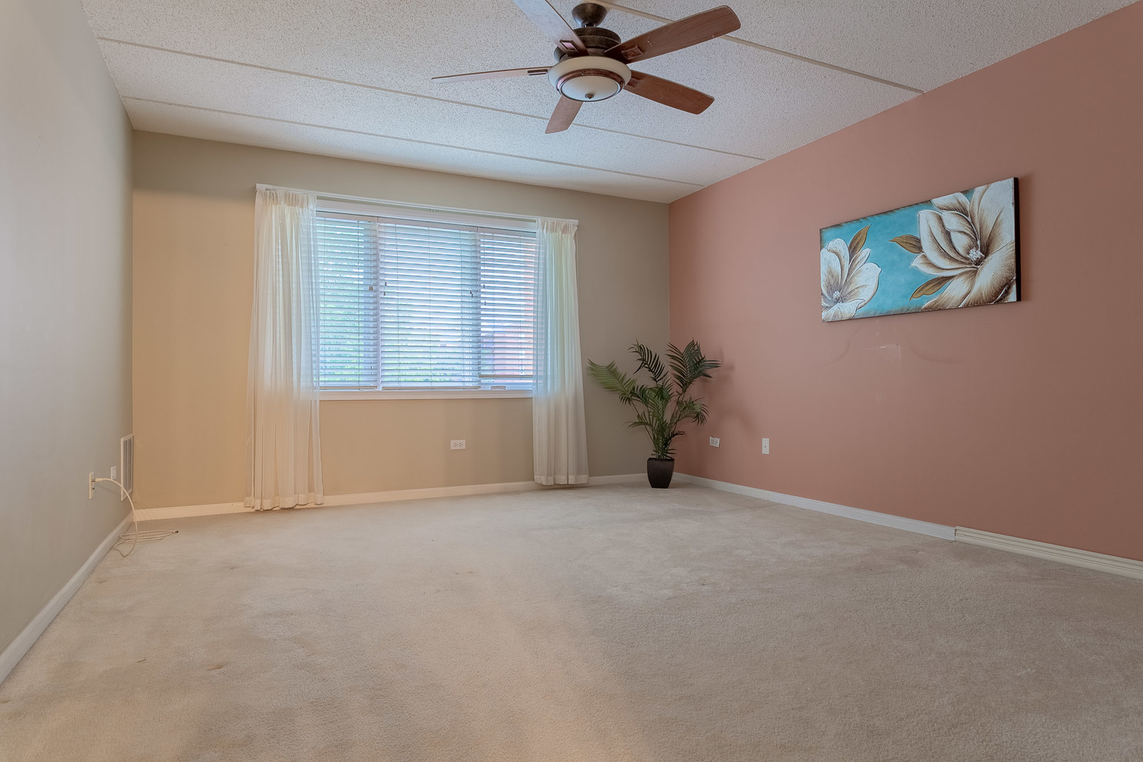 Niles, Illinois 60714, United States, 2 Bedrooms Bedrooms, ,1 BathroomBathrooms,Residential,Active,221893