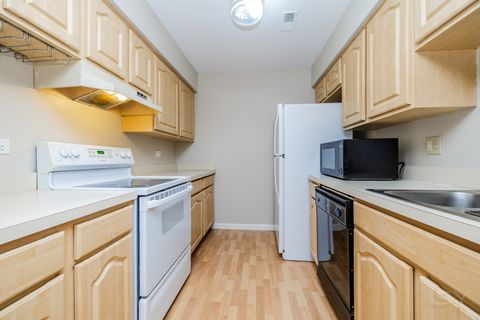 Tiny photo for 1440 Stonebridge Circle #J7, Wheaton, IL 60189 (MLS # 12600092)