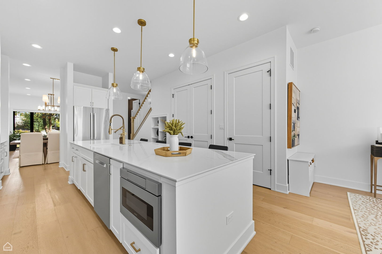 2331 W Montana Street