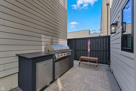 Tiny photo for 2331 W Montana Street, Chicago, IL 60647 (MLS # 12486583)