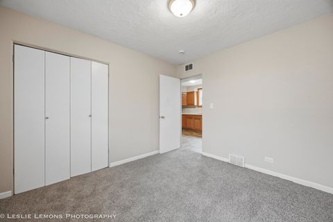 Tiny photo for 10142 S California Avenue, Evergreen Park, IL 60805 (MLS # 12600990)