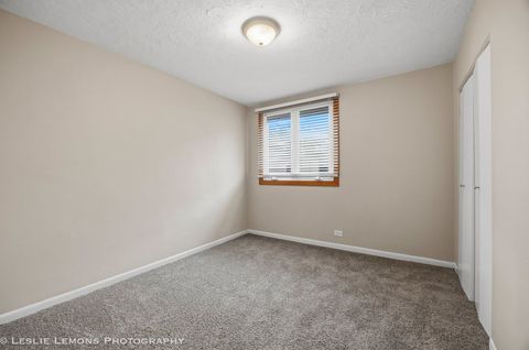 Tiny photo for 10142 S California Avenue, Evergreen Park, IL 60805 (MLS # 12600990)