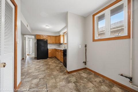 Tiny photo for 10142 S California Avenue, Evergreen Park, IL 60805 (MLS # 12600990)