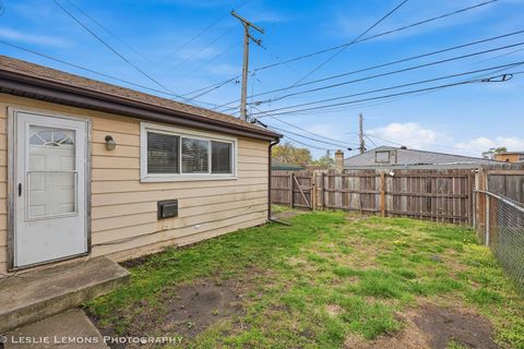 Tiny photo for 10142 S California Avenue, Evergreen Park, IL 60805 (MLS # 12600990)