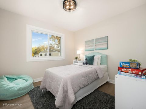 Tiny photo for 823 Cambridge Place #823, Wheeling, IL 60090 (MLS # 12514153)