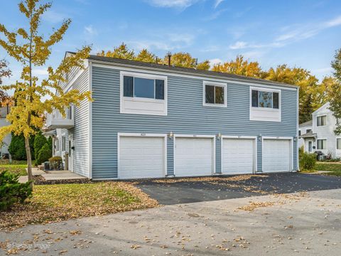 823 Cambridge Place 823 Wheeling IL 60090