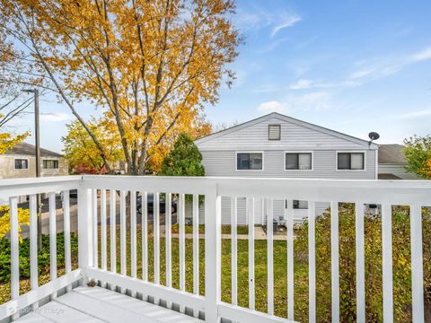 Tiny photo for 823 Cambridge Place #823, Wheeling, IL 60090 (MLS # 12514153)