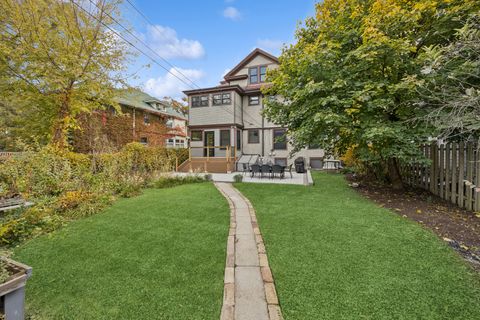 Tiny photo for 163 N Cuyler Avenue, Oak Park, IL 60302 (MLS # 12509528)