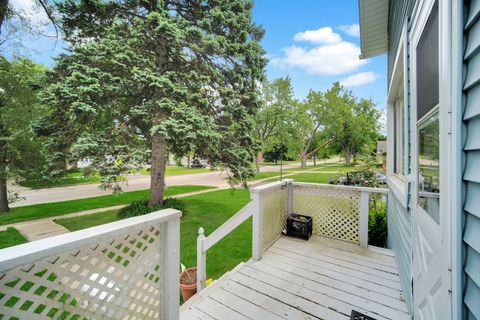 Tiny photo for 622 S Grace Street, Lombard, IL 60148 (MLS # 12609687)