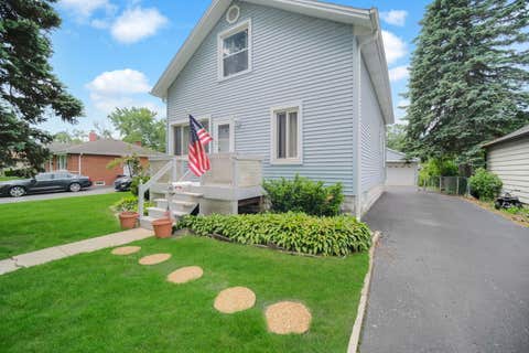 Tiny photo for 622 S Grace Street, Lombard, IL 60148 (MLS # 12609687)