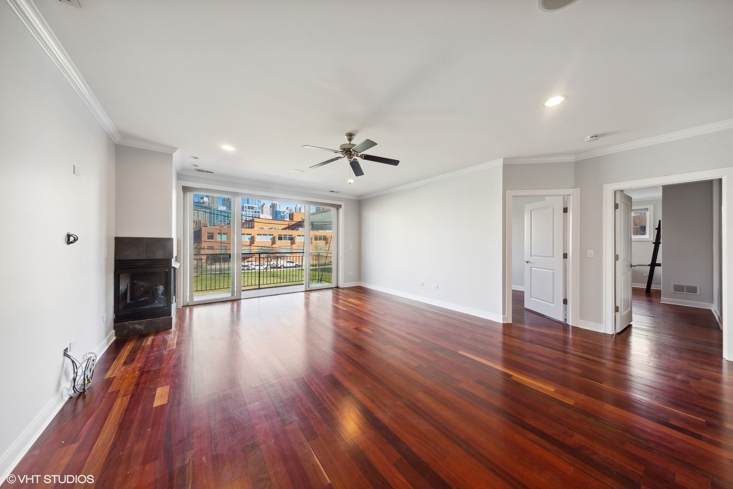 825 N Hudson Avenue 2B