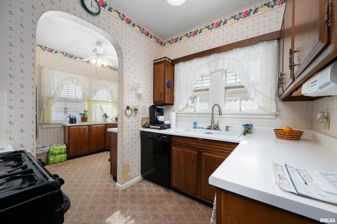 Tiny photo for 2503 30TH Street, Rock Island, IL 61210 (MLS # QC4269861)