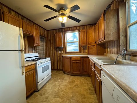 Tiny photo for 734 W Henry Street, Pontiac, IL 61764 (MLS # 12466336)