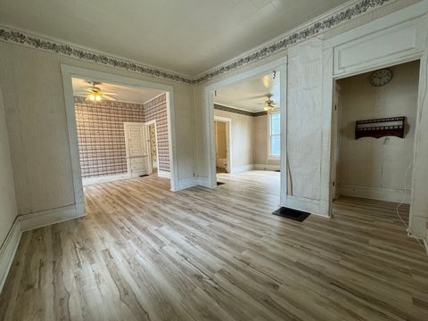 Tiny photo for 734 W Henry Street, Pontiac, IL 61764 (MLS # 12466336)