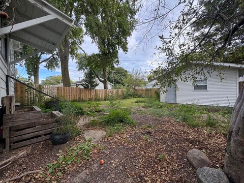 Tiny photo for 734 W Henry Street, Pontiac, IL 61764 (MLS # 12466336)