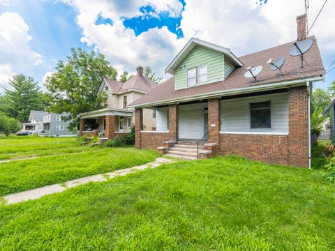 Tiny photo for 1019 W MCCLURE Avenue, Peoria, IL 61604 (MLS # 12705901)