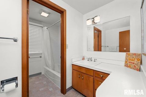 Tiny photo for 2618 ELM Street, Davenport, IA 52803 (MLS # QC4269819)