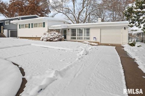 Tiny photo for 2618 ELM Street, Davenport, IA 52803 (MLS # QC4269819)
