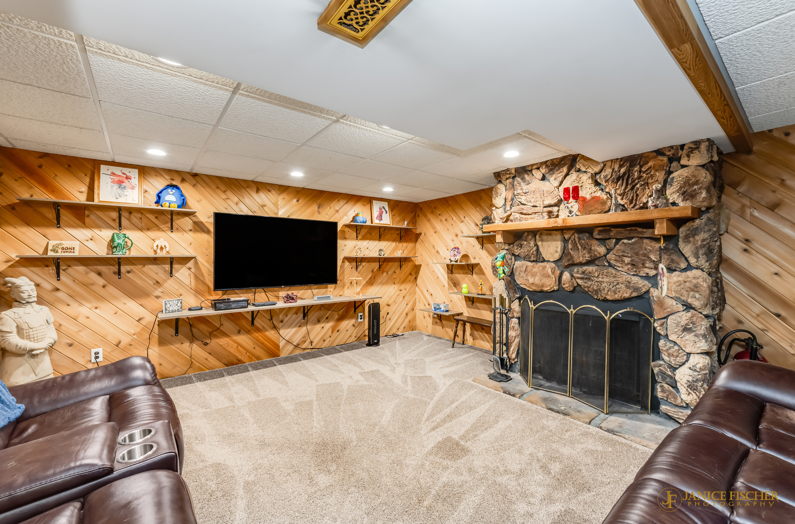 1410 N Fairview Lane
