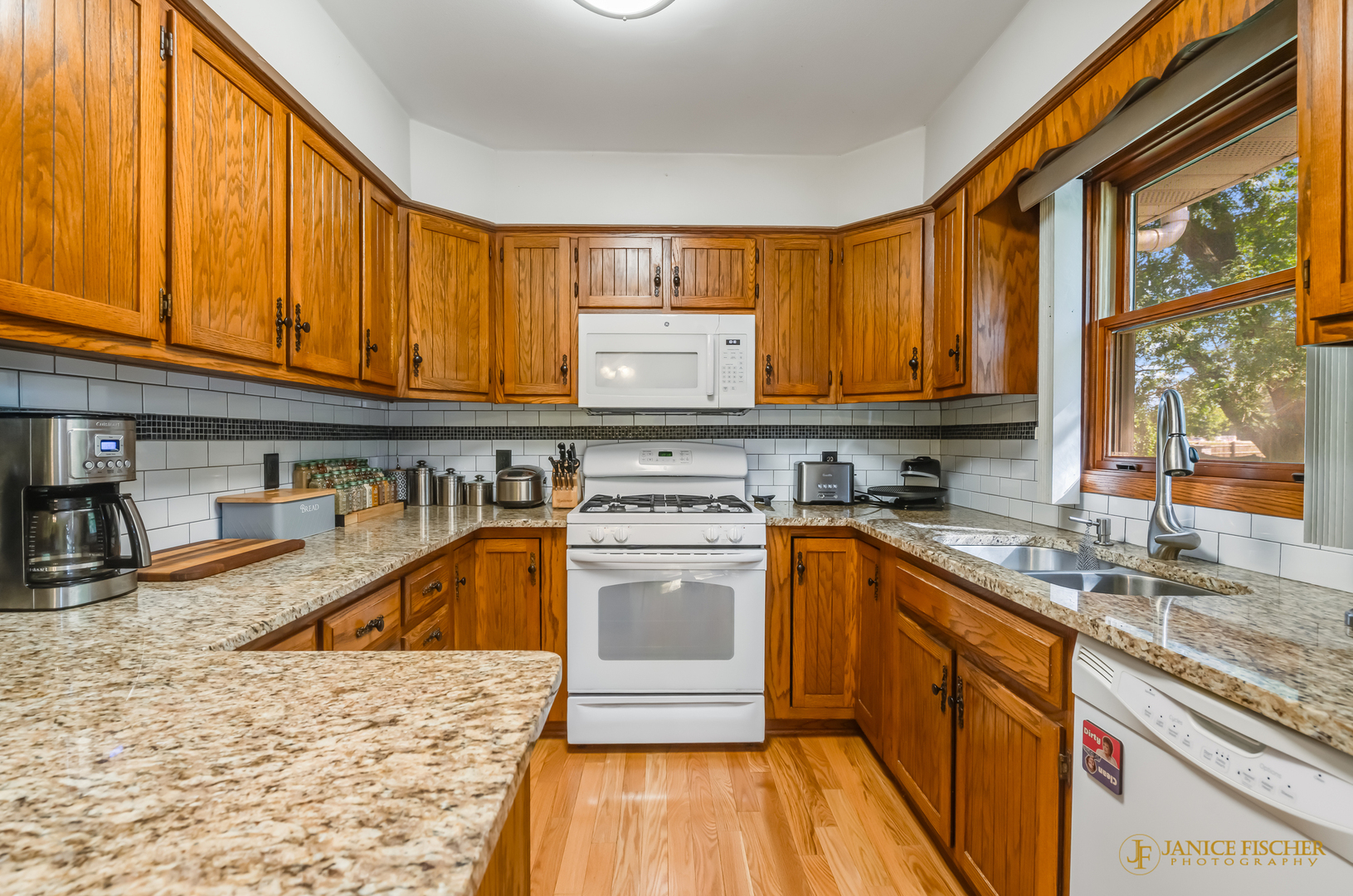 1410 N Fairview Lane