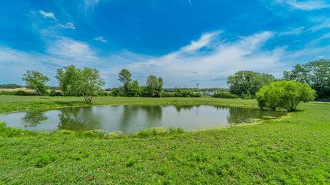 Tiny photo for 231 W 500 N, Valparaiso, IN 46385 (MLS # 12644859)