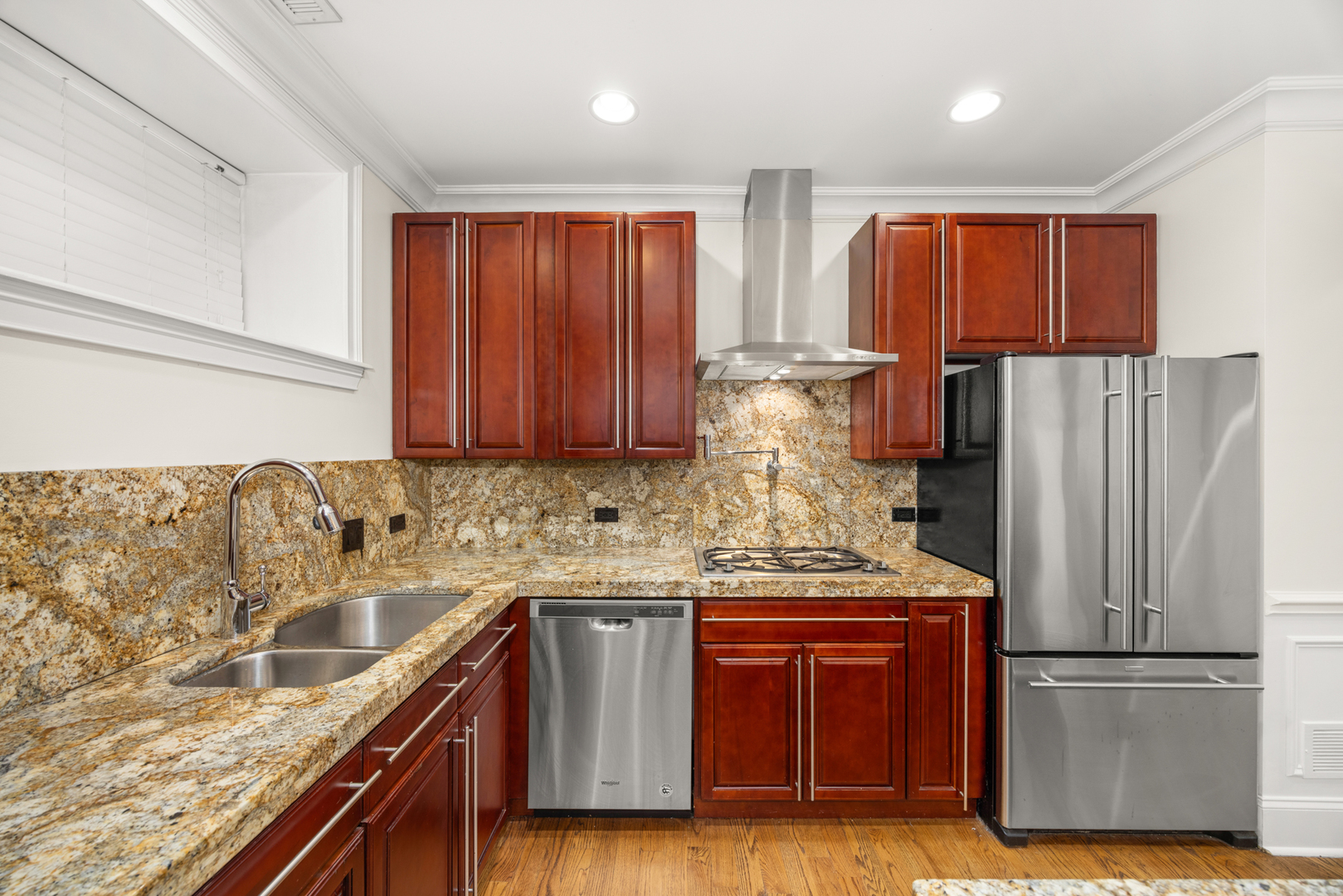 842 W Belle Plaine Avenue GW