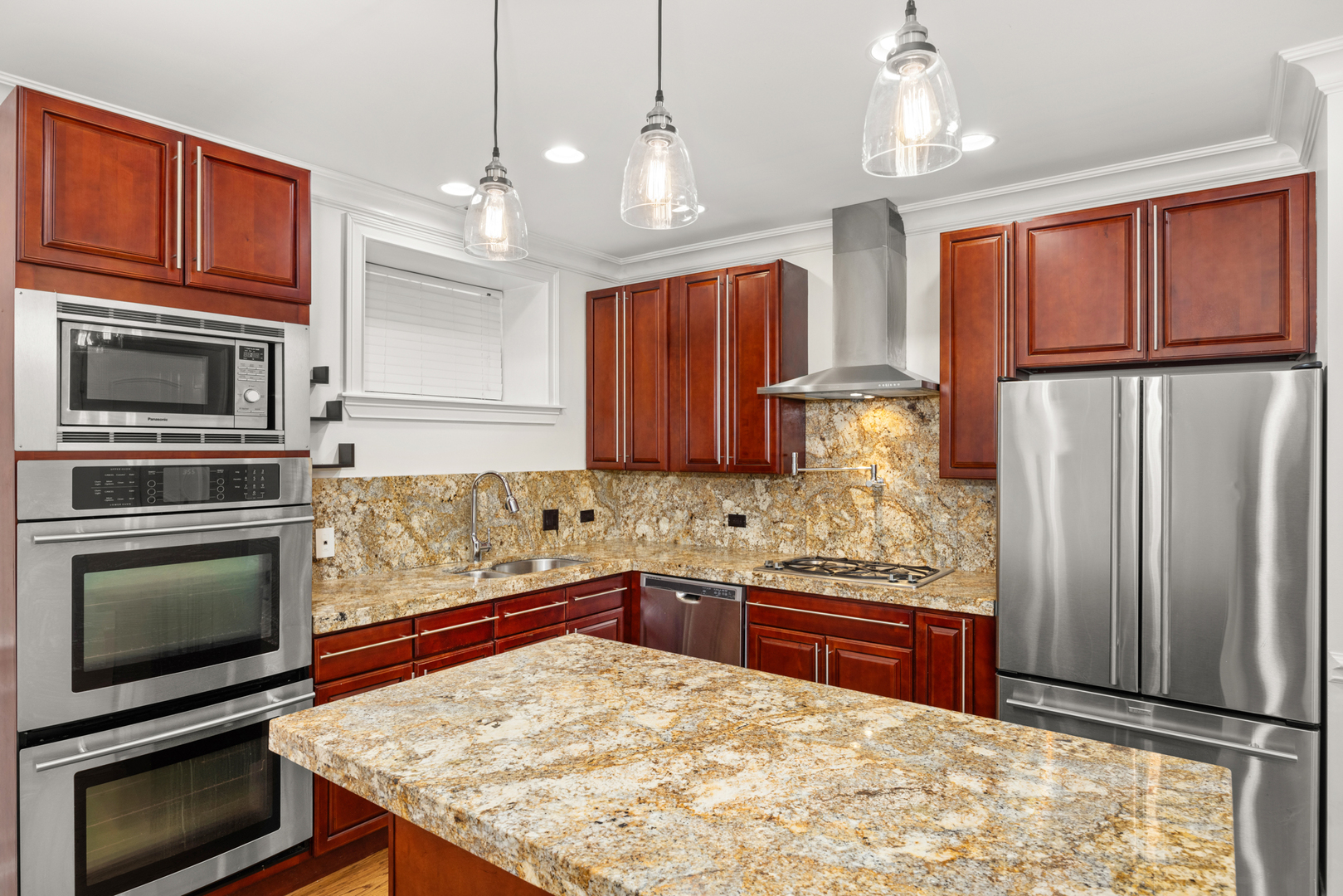 842 W Belle Plaine Avenue GW