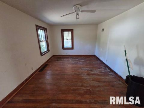 Tiny photo for 1605 LAMAR Avenue, Mt Vernon, IL 62864 (MLS # EB458596)