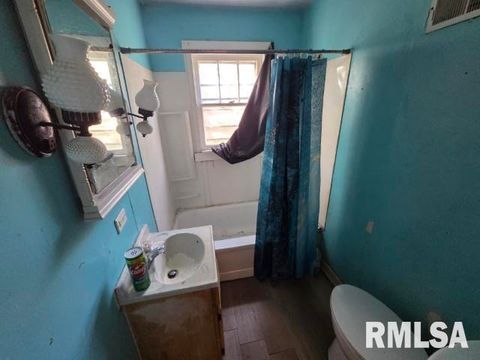 Tiny photo for 1605 LAMAR Avenue, Mt Vernon, IL 62864 (MLS # EB458596)