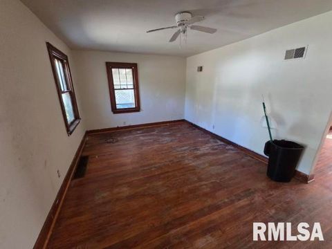 Tiny photo for 1605 LAMAR Avenue, Mt Vernon, IL 62864 (MLS # EB458596)