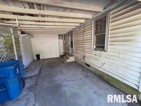 Tiny photo for 1605 LAMAR Avenue, Mt Vernon, IL 62864 (MLS # EB458596)