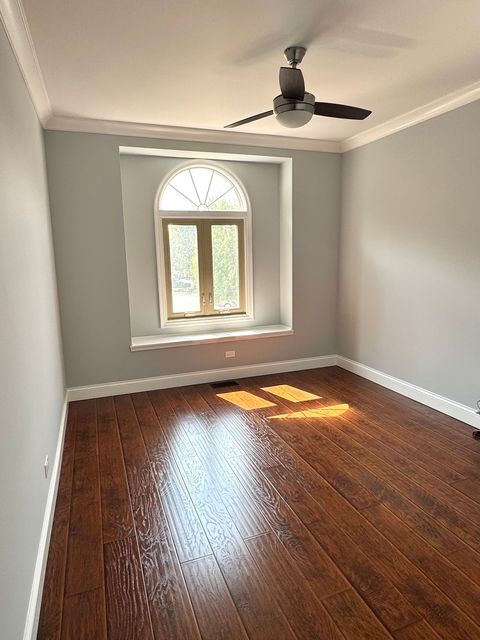 Tiny photo for 1009 Arbor Court, Mount Prospect, IL 60056 (MLS # 12586696)