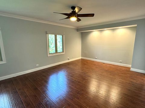 Tiny photo for 1009 Arbor Court, Mount Prospect, IL 60056 (MLS # 12586696)