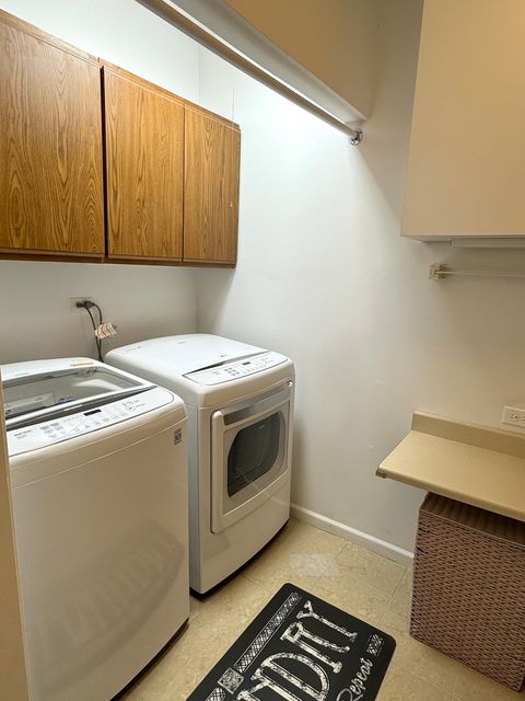 Tiny photo for 1009 Arbor Court, Mount Prospect, IL 60056 (MLS # 12586696)