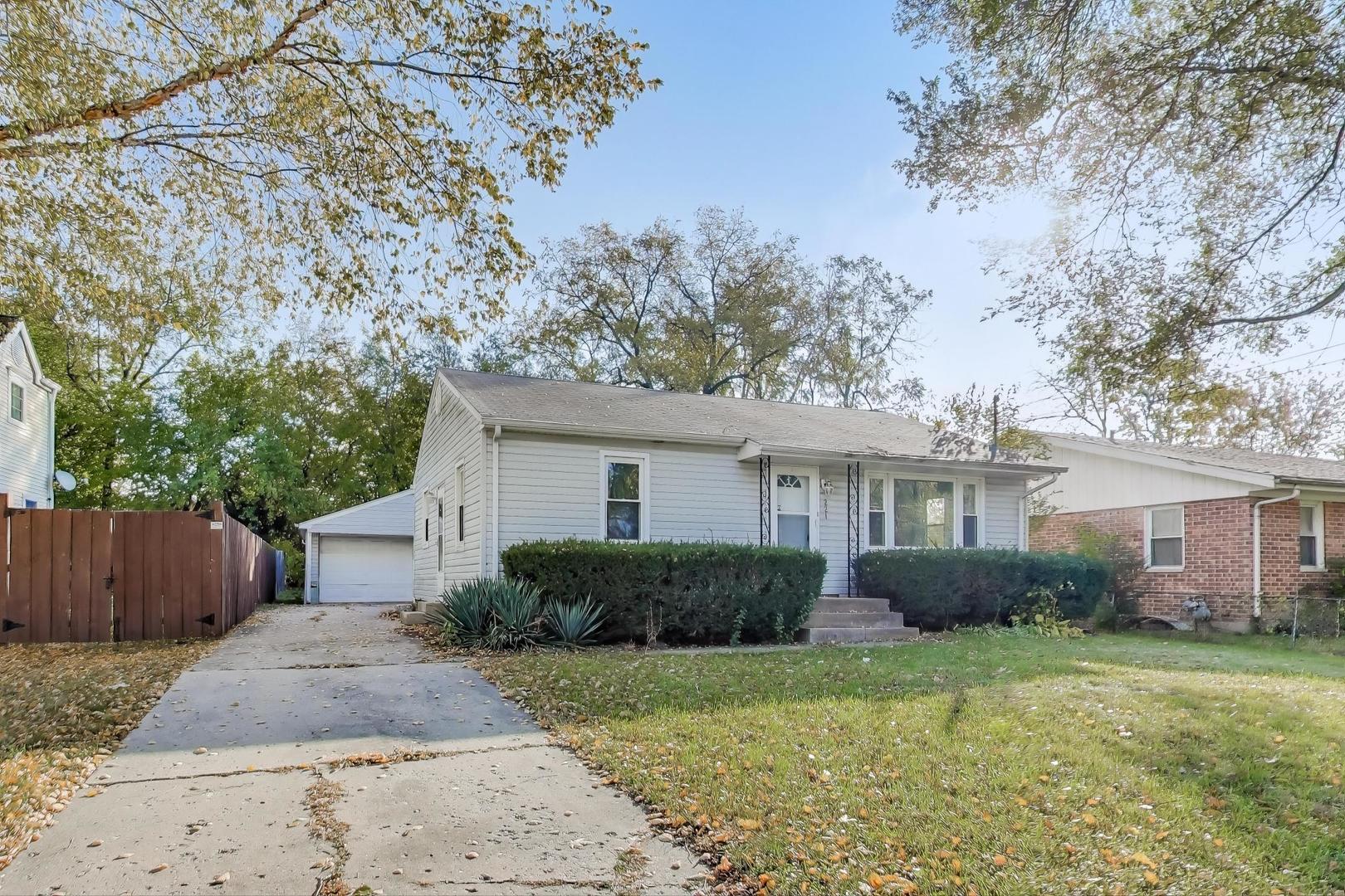 221 HEINE Avenue