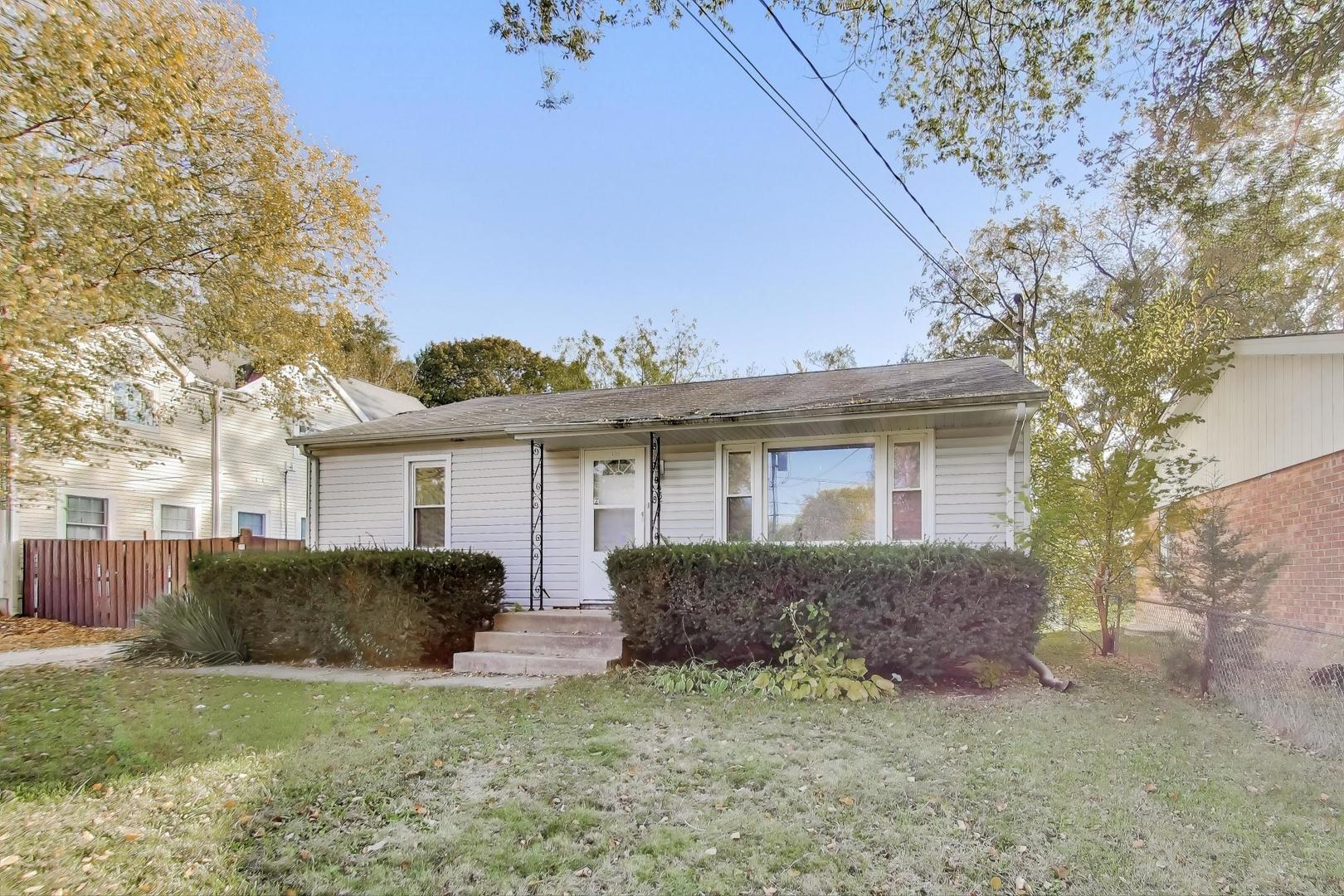 221 HEINE Avenue
