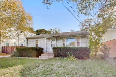 Tiny photo for 221 HEINE Avenue, Elgin, IL 60123 (MLS # 12539598)