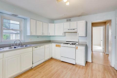 Tiny photo for 221 HEINE Avenue, Elgin, IL 60123 (MLS # 12539598)