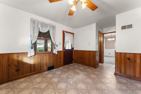 Tiny photo for 9146 S Spaulding Avenue, Evergreen Park, IL 60805 (MLS # 12500921)