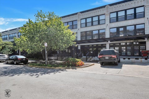 Photo of 1151 W 15TH Street #341, Chicago, IL 60608 (MLS # 12722928)