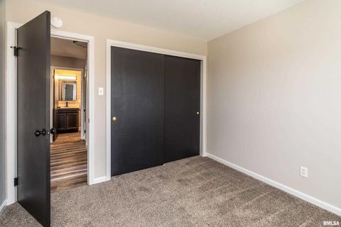 Tiny photo for 203 Fairway Vista Road, Murphysbor, IL 62966 (MLS # EB460706)