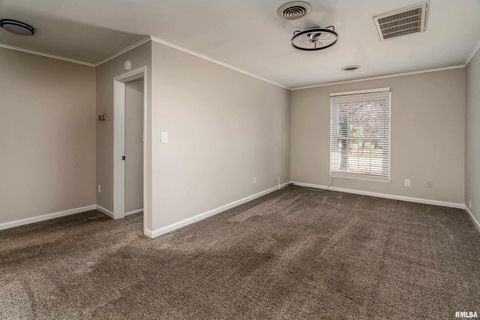 Tiny photo for 203 Fairway Vista Road, Murphysbor, IL 62966 (MLS # EB460706)